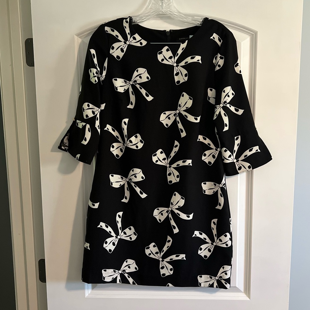 Banana Republic Size 4 Mini Dress black with bow ties